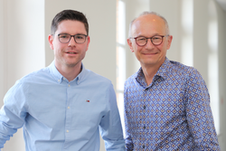 Bilden seit dem 1. Juli 2024 ein Team in der MVZ-Praxis Warendorf: Dr. Birger Gleiche (r.) und Dr. Philipp Ostermann.